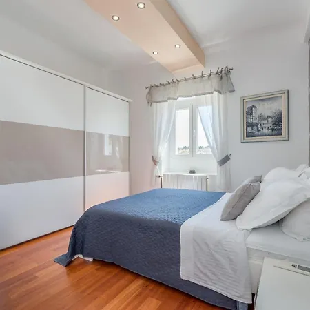 Marmont Apartment